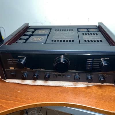 Vintage Sansui C-2301 Preamplifier. Top of the Line, Sounds