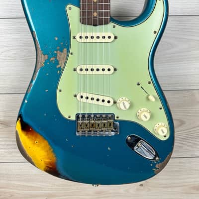 Fender Custom Shop 1961 Stratocaster Heavy Relic Aged Ocean Turquoise over 3-Color Sunburst image 1