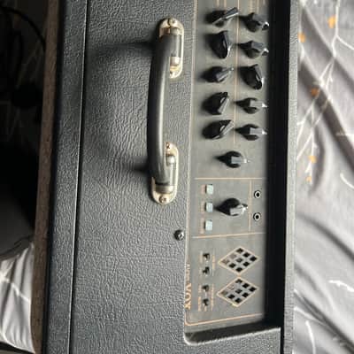 Vox AV30G 30-Watt 1x10 Analog Modeling Guitar Combo 2010s - Black image 2