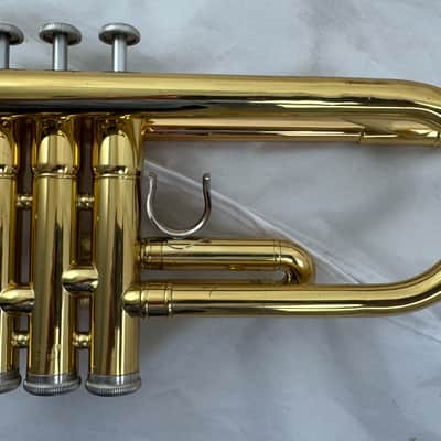 Yamaha YTR-2330 Standard Trumpet 2010s - Lacquered Brass image 14