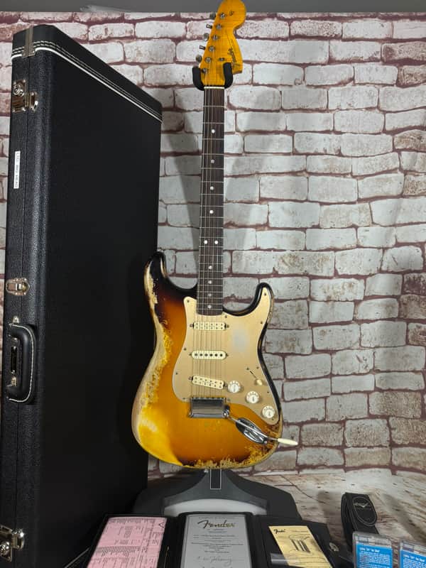 Fender Custom Shop Stratocaster LIMITED EDITION Big Head 1966 Super Heavey Relic Tri-Color-Sunburst image 1
