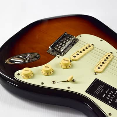 Fender Player Plus Stratocaster - 3-Color Sunburst image 6