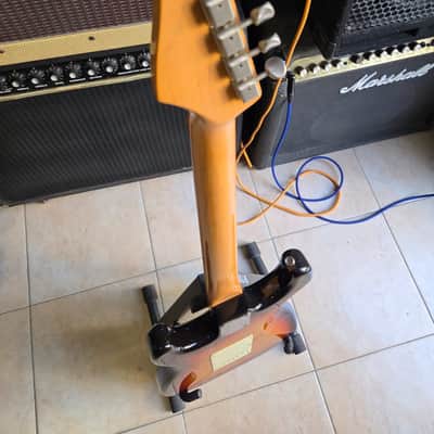 Immagine Fender Stratocaster ST62  2002 - Sunburst - 8