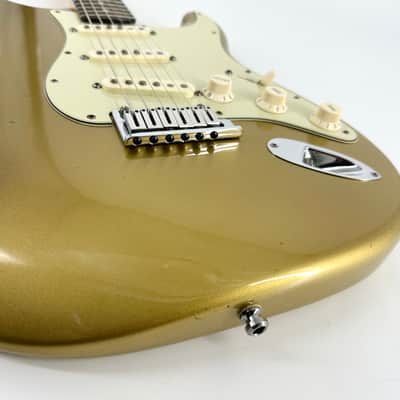 2009 Fender Custom Shop Custom Deluxe Stratocaster - HLE Gold image 17