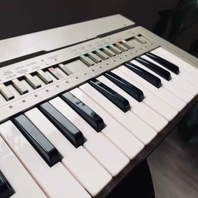Yamaha PortaSound PC-100 Synthesizer - w/ Original Case & 8 Original Playcards image 5