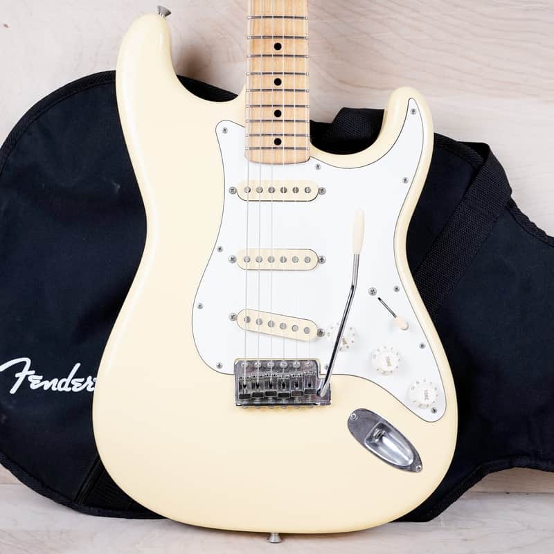 Fender Classic Series '70s Stratocaster | Reverb Canada