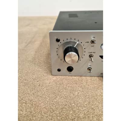 Universal Audio Twin-finity 710 - Preamps - Silver - Excellent image 4