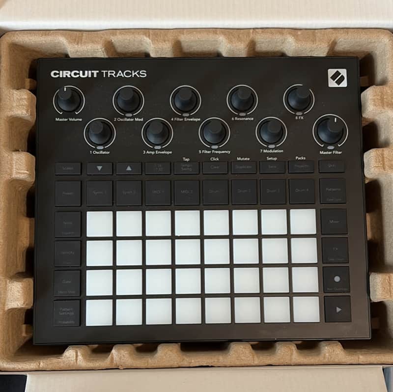 Novation Circuit Tracks Groovebox 2021 - Present - Black image 1