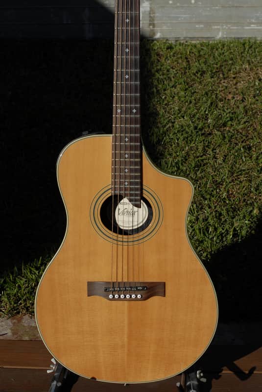Line 6 Variax 700 Acoustic Natural, Includes Guitar Case, DI Pedal, AC Adapter, USB Interface image 1