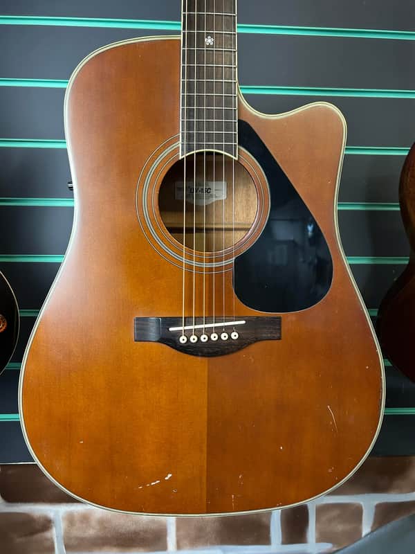 Yamaha LW-15C Natural Satin Electro Acoustic Guitar | Reverb