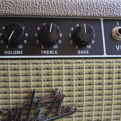 FENDER '62 Super Amp Reissue 2-Channel 40-Watt 2x10" Guitar Combo Brown / Wheat Bild 3