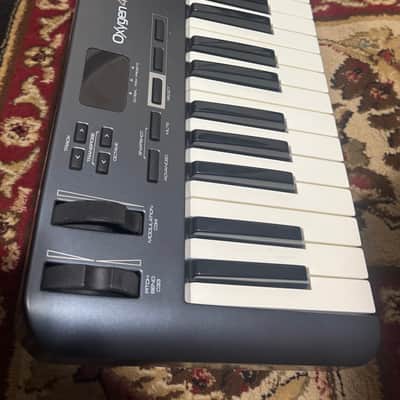 M-Audio Oxygen 49 MKIV MIDI Keyboard Controller 2016 - 2020 - Black image 4
