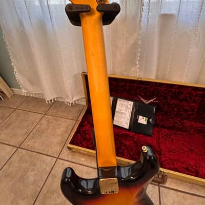 Fender Custom Shop Stevie Ray Vaughan Stratocaster NOS 2019 - Present - 3-Color Sunburst image 7