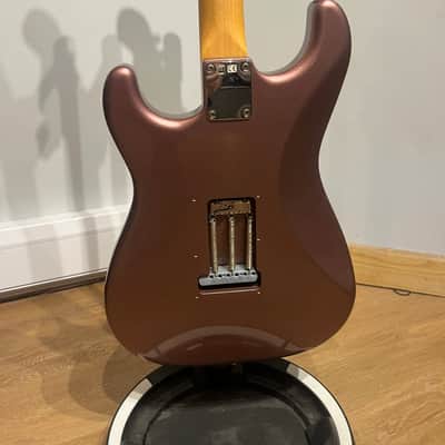 Fender Stratocaster Japan Hybrid 2018 - Burgundy mist image 13