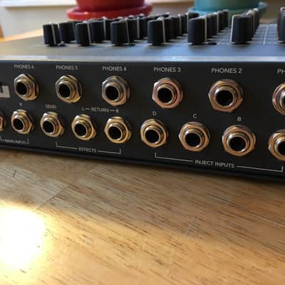 Oz Audio Q-Mix HM-6 six channel headphone matrix mixer image 4