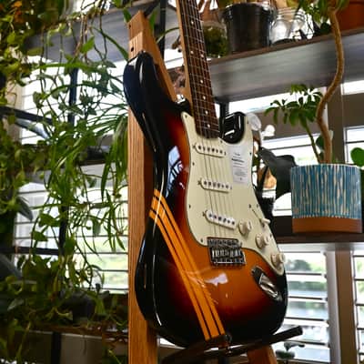 *New in Box* Fender MIJ Traditional '60s Stratocaster 2025 Collection  Competition 3-Color Sunburst Japan image 3