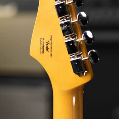 Squier Classic Vibe '60s Stratocaster Electric Guitar - Lake Placid Blue image 6