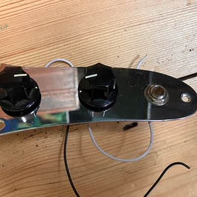 Fender Squier Vintage Modified Mustang Electric Guitar Loaded Control Plate 2016 image 1