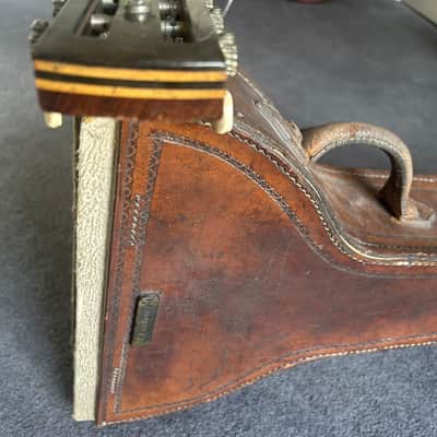 Unbranded vintage zither banjo - possibly W. Tremlett - with vintage leather case image 18