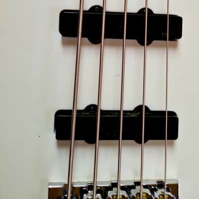 Yamaha BB 405 - EMG J set image 3