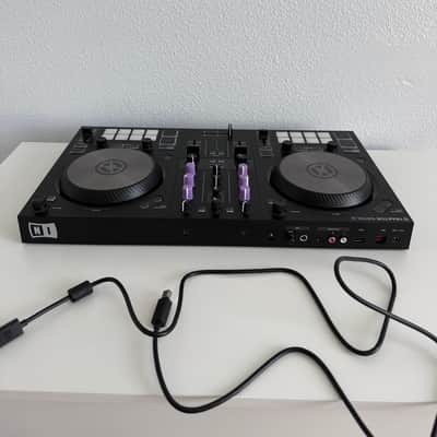 Native Instruments Traktor Kontrol S2 MK3 2018 - Black image 8