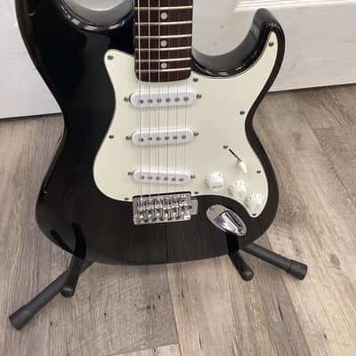 Silvertone STRAT STYLE LATE 2000’s - BLACK image 2