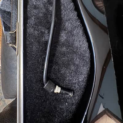Peavey Tracer with original hard case image 9