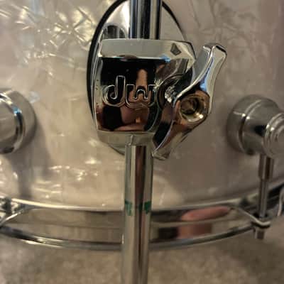 DW Performance series 14x12 floor tom - Marine white image 5