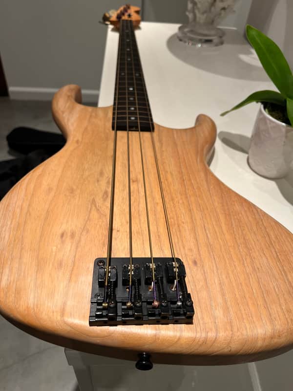 Rick Turner Custom frettless bass 1989 - Natural image 1