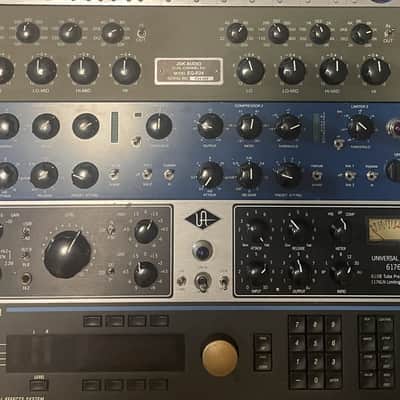 Tube-Tech LCA 2B Dual Channel Tube VCA Compressor / Limiter 2010s - Blue image 2