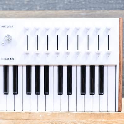 Arturia KeyLab 49 Mk3 Universal MIDI Controller 49-Note Semi-Weighted w/Box