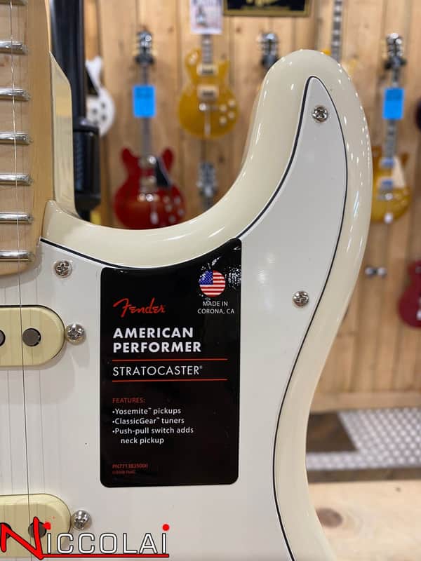 Fender Limited Edition American Performer Stratocaster, Maple Fingerboard, Olympic White