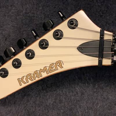 Kramer  Baretta Vintage Left-handed 1984  White - Pearl image 4