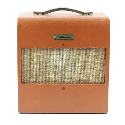 Silvertone Model 1430 3-Watt 1x6 Guitar Combo