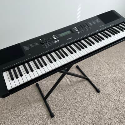 Yamaha PSR-EW310 76-Key Portable Keyboard 2020 - Present - Black image 2