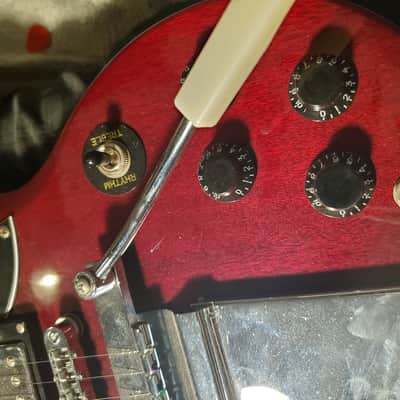 Iyv SG Red image 5