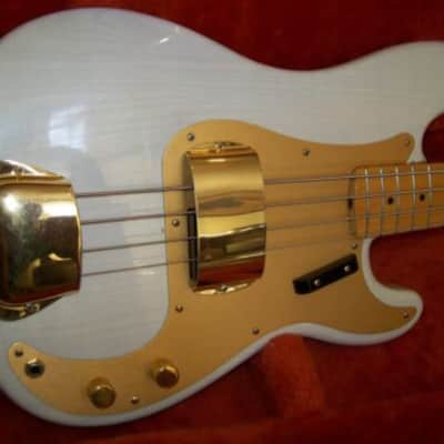 FENDER Precision  1957 Mary Kay image 3