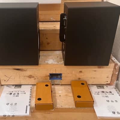 Yamaha HS8 Powered Studio Monitor (Pair) - Mint Condition image 4
