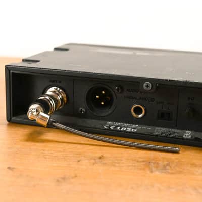 Sennheiser EM 10 Receiver w/ SK-XSW Bodypack - 548-572 MHz (NO PSU) CG01SCA image 7