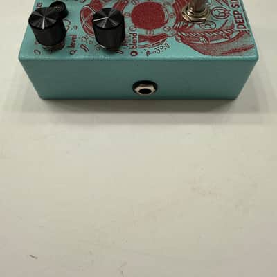 Walrus Audio Deep Six V2 Compressor Sustainer Compression Guitar Effect Pedal image 3