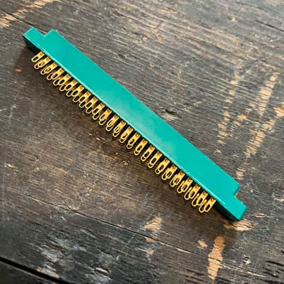 Unknown 12 pin card edge connector - Grn image 2