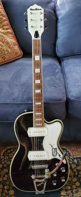 Eastwood Airline Tuxedo with Bigsby 2022 - Black with white trim image 1