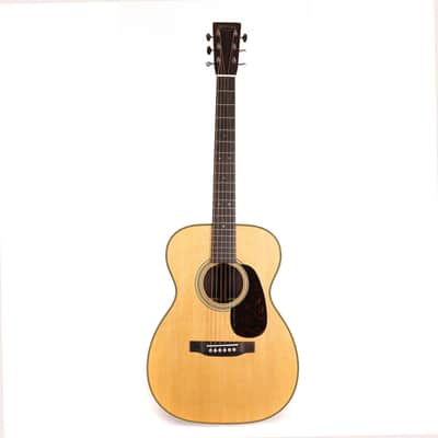 Martin 00-28 Acoustic Guitar Natural image 2