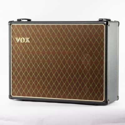 Vox V212BN 60-Watt 2x12 Speaker Cabinet image 2