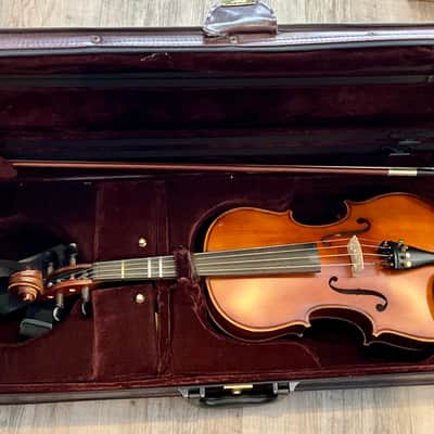 Helmke Viotti French Engineered 4/4 Violin w/ Case, Bow, & Strap image 9