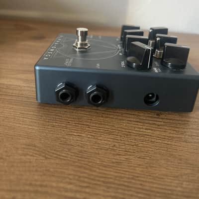 Darkglass Electronics Alpha Omega Bass Preamp 2018 - Present - Blue image 3