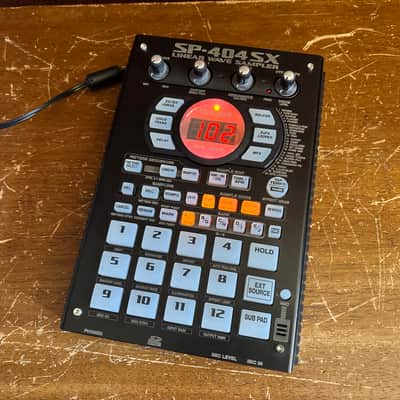 Roland SP-404SX Linear Wave Sampler | Reverb