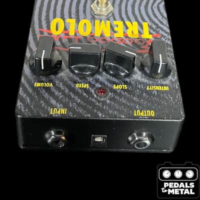 Voodoo Lab Tremolo 2010s - Black - X16599 image 2