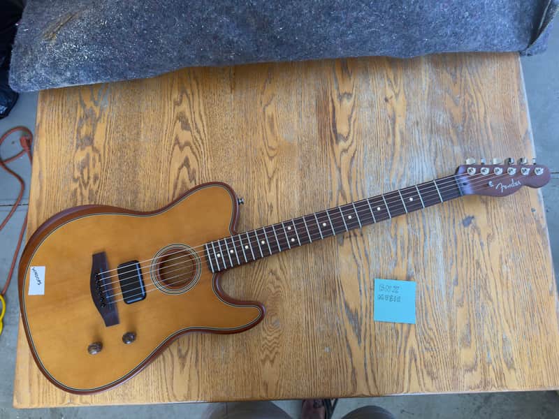 Fender Acoustasonic