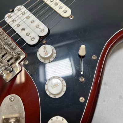 Squier Classic Vibe '70s Stratocaster HSS Electric Guitar - Walnut image 6